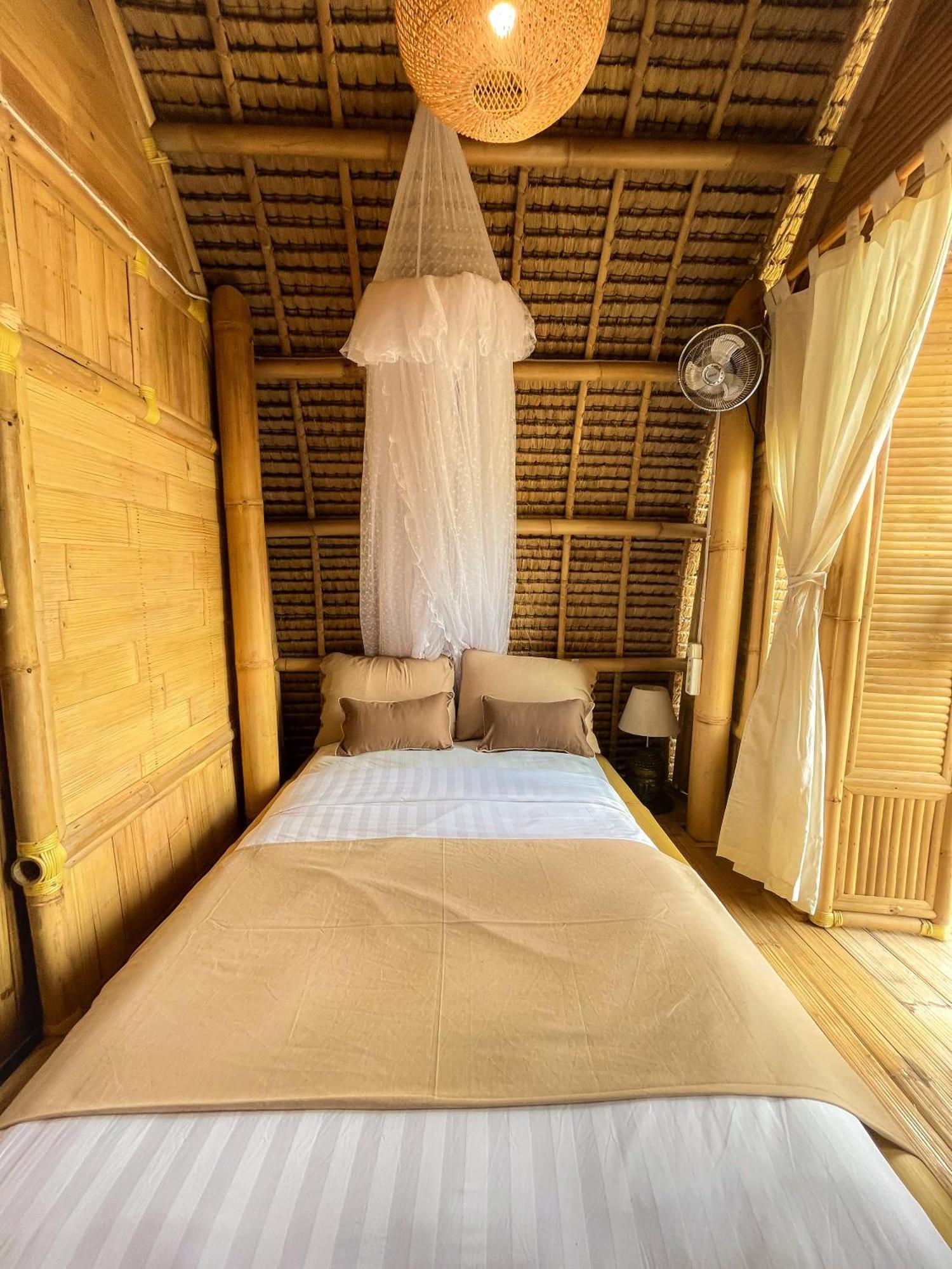 Kawig Bamboo House - Ricefield View, Eco Bamboo Home Tampaksiring ภายนอก รูปภาพ