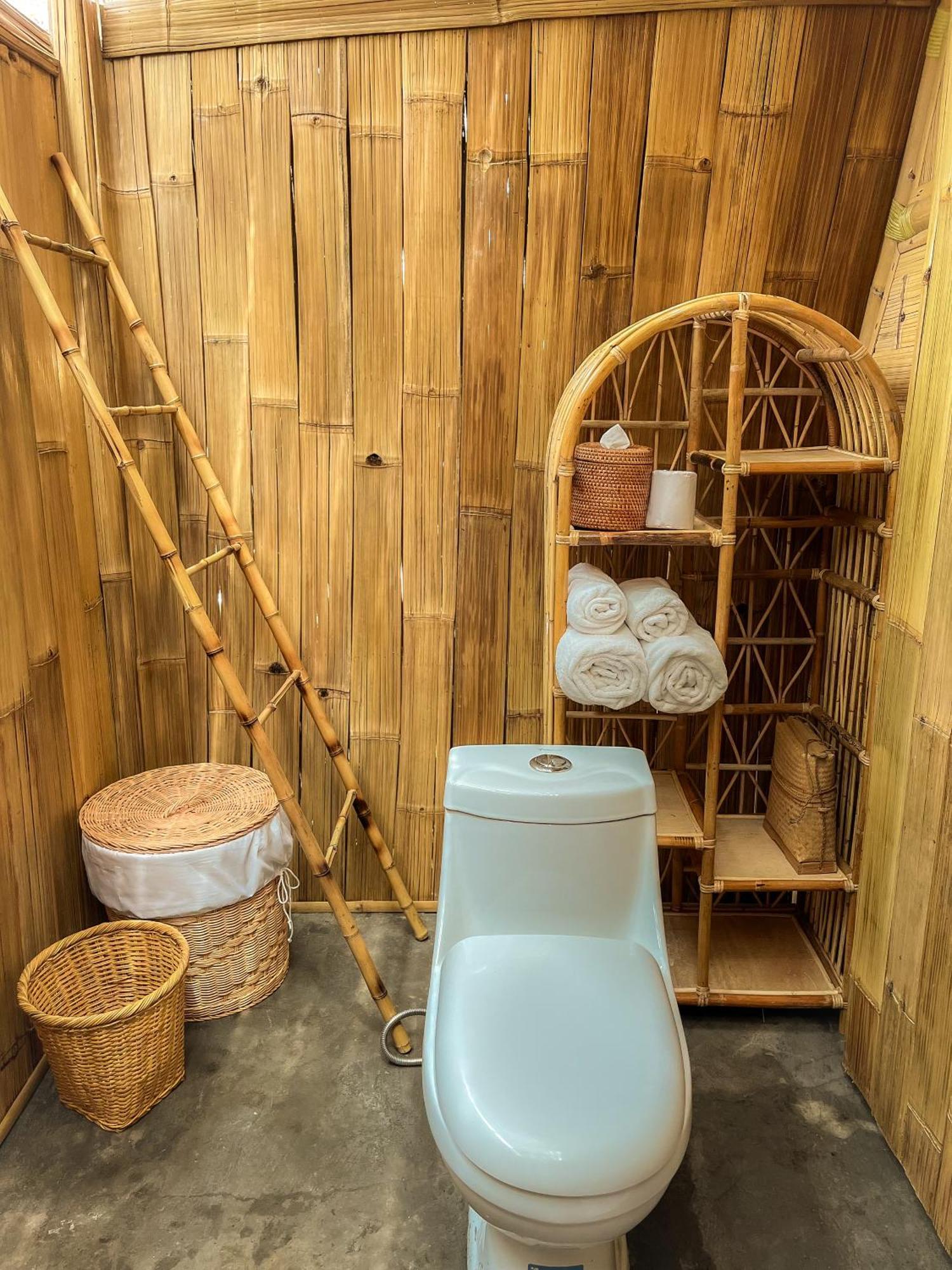 Kawig Bamboo House - Ricefield View, Eco Bamboo Home Tampaksiring ภายนอก รูปภาพ
