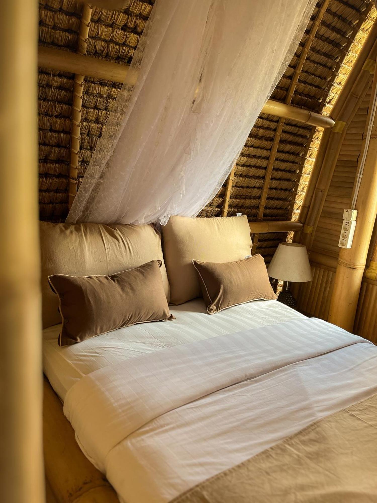 Kawig Bamboo House - Ricefield View, Eco Bamboo Home Tampaksiring ภายนอก รูปภาพ