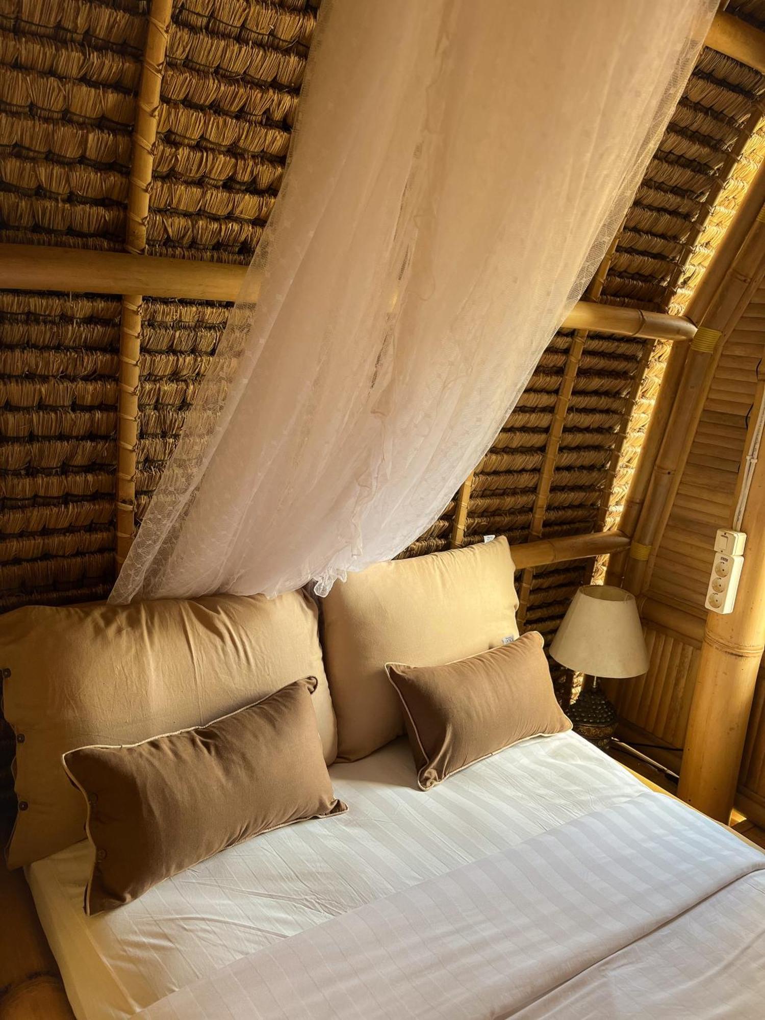 Kawig Bamboo House - Ricefield View, Eco Bamboo Home Tampaksiring ภายนอก รูปภาพ